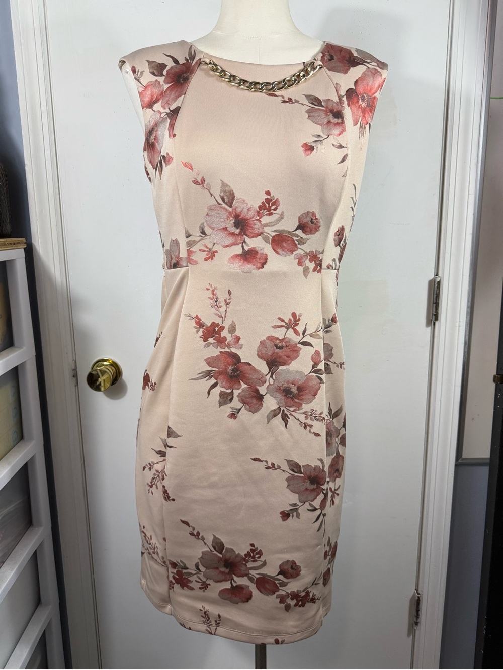 Alexa B Nites Sleeveless Blush Floral Midi Dress with Chain Detail